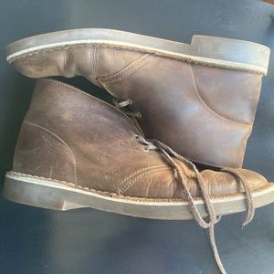 Mens Clark’s Shoes size 10